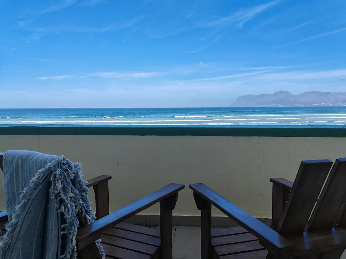 Surfers Corner Luxury Penthouse Apartment Muizenberg