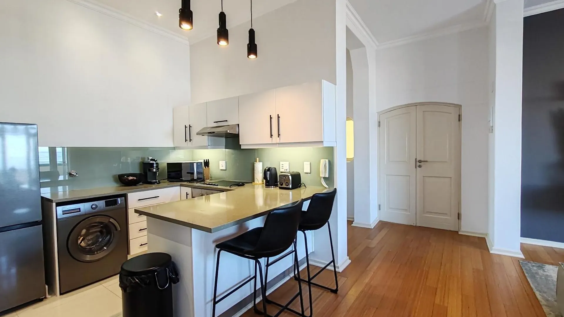 Surfers Corner Luxury Penthouse Apartment Muizenberg 0*,  South Africa