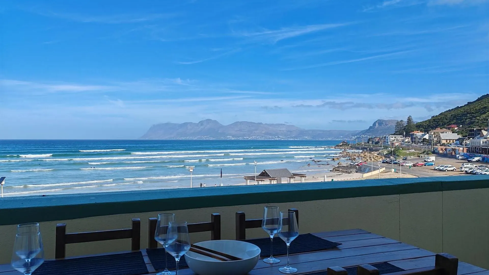 Surfers Corner Luxury Penthouse Apartment Muizenberg