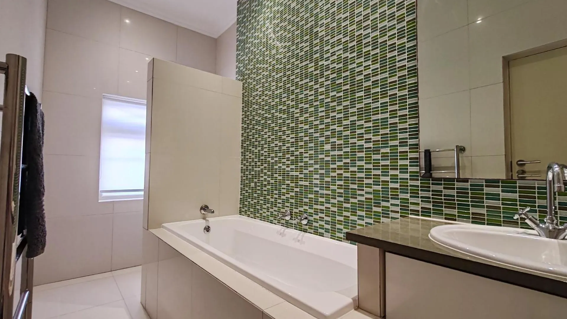 Surfers Corner Luxury Penthouse Apartment Muizenberg