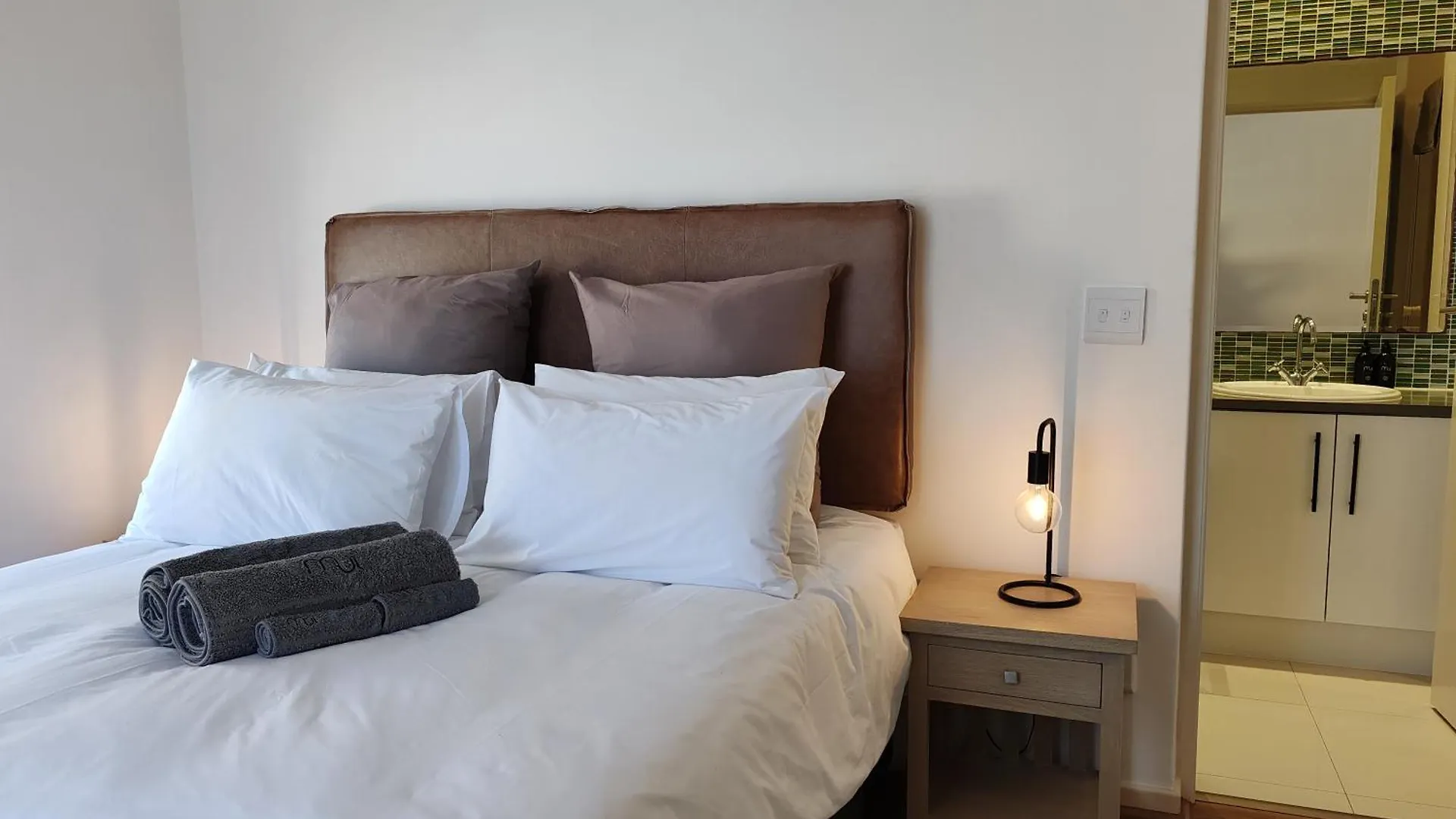Surfers Corner Luxury Penthouse Apartment Muizenberg 0*,  South Africa