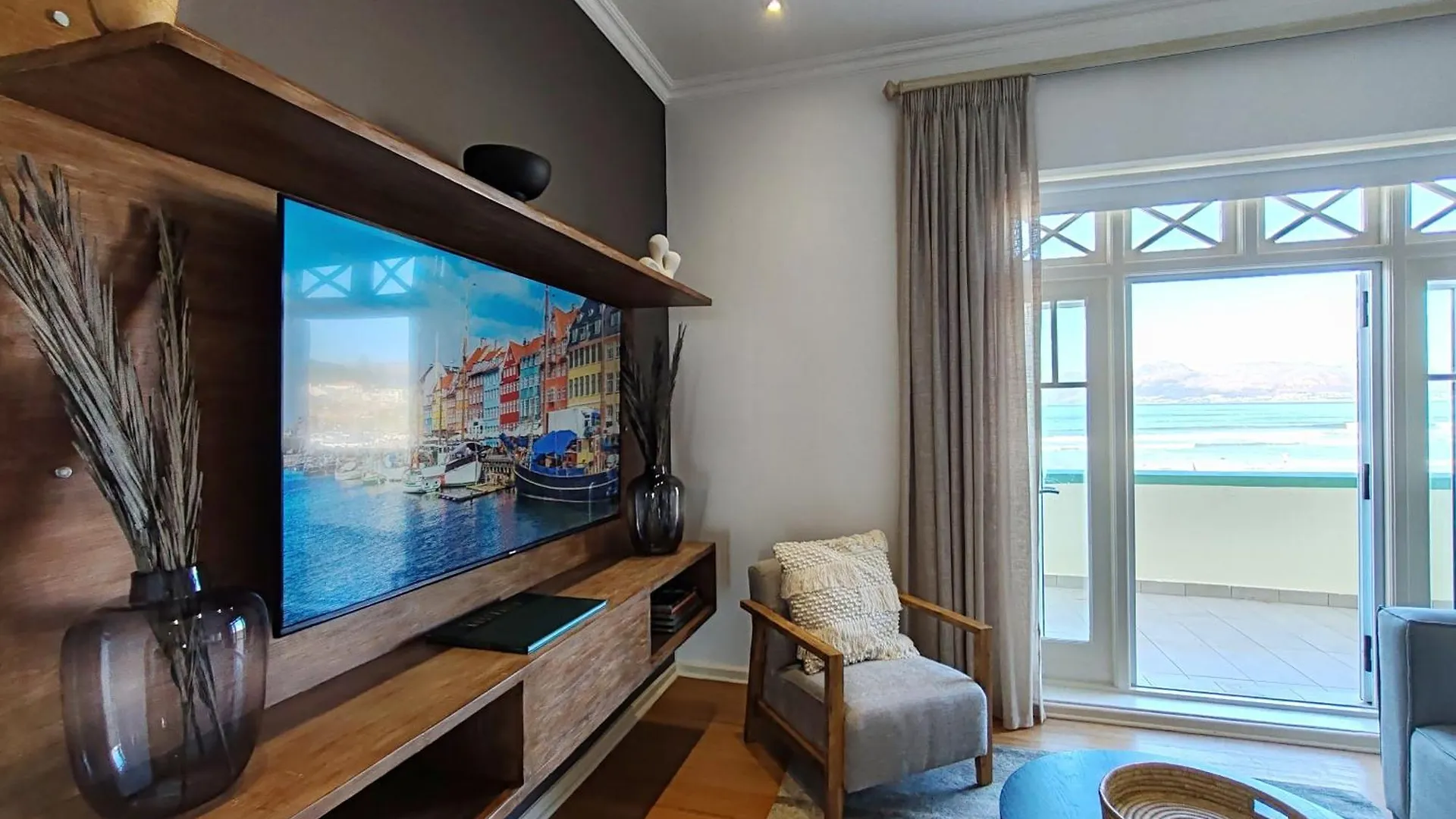 Surfers Corner Luxury Penthouse Apartment Muizenberg