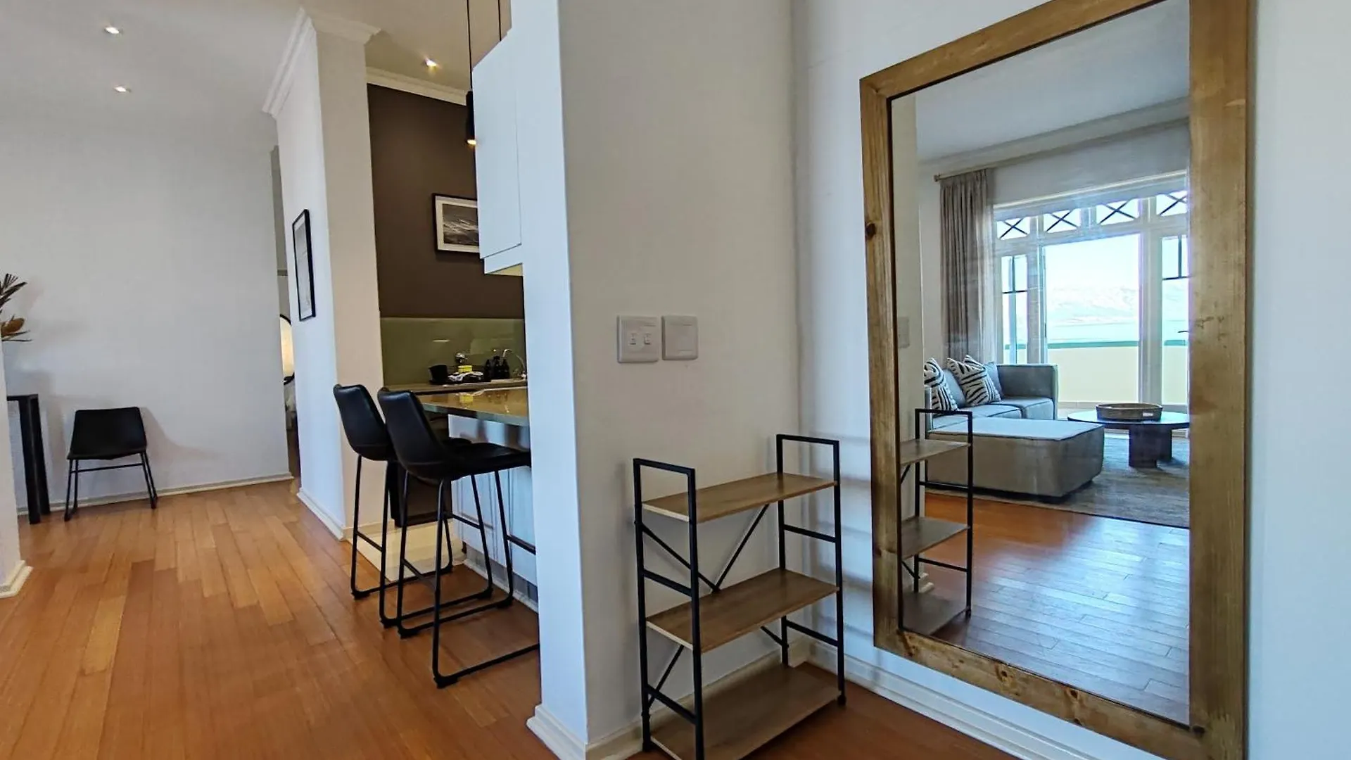 Surfers Corner Luxury Penthouse Apartment Muizenberg