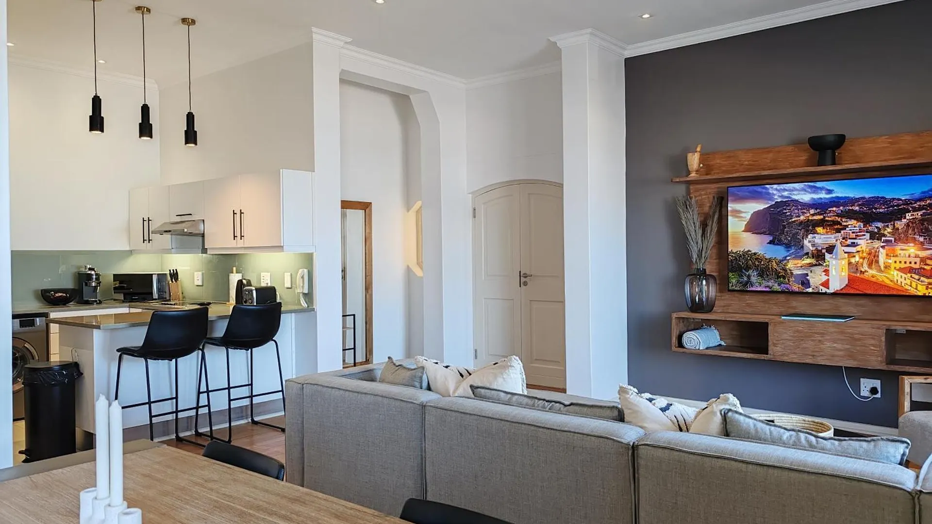 Surfers Corner Luxury Penthouse Apartment Muizenberg