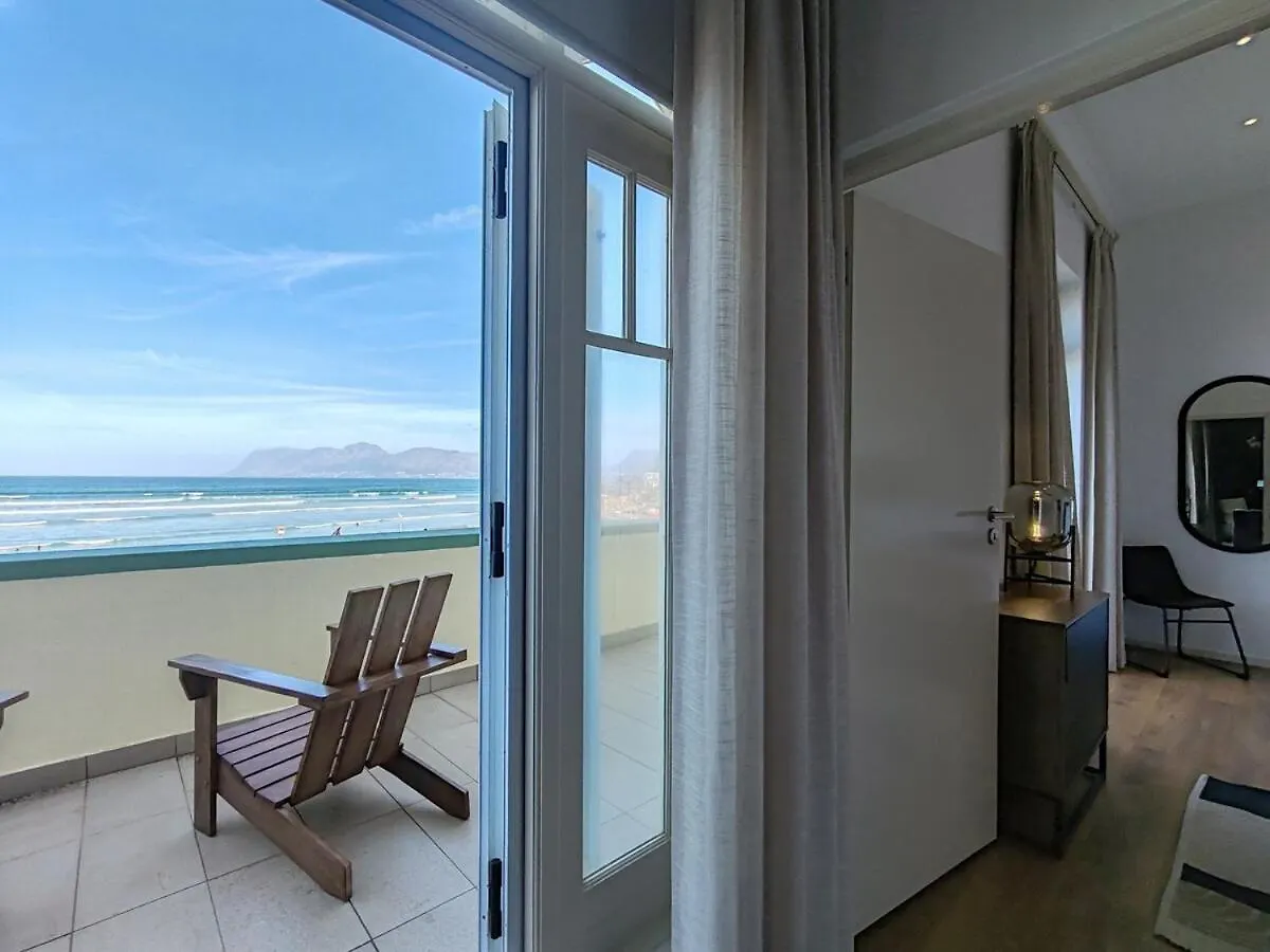 Surfers Corner Luxury Penthouse Apartment Muizenberg