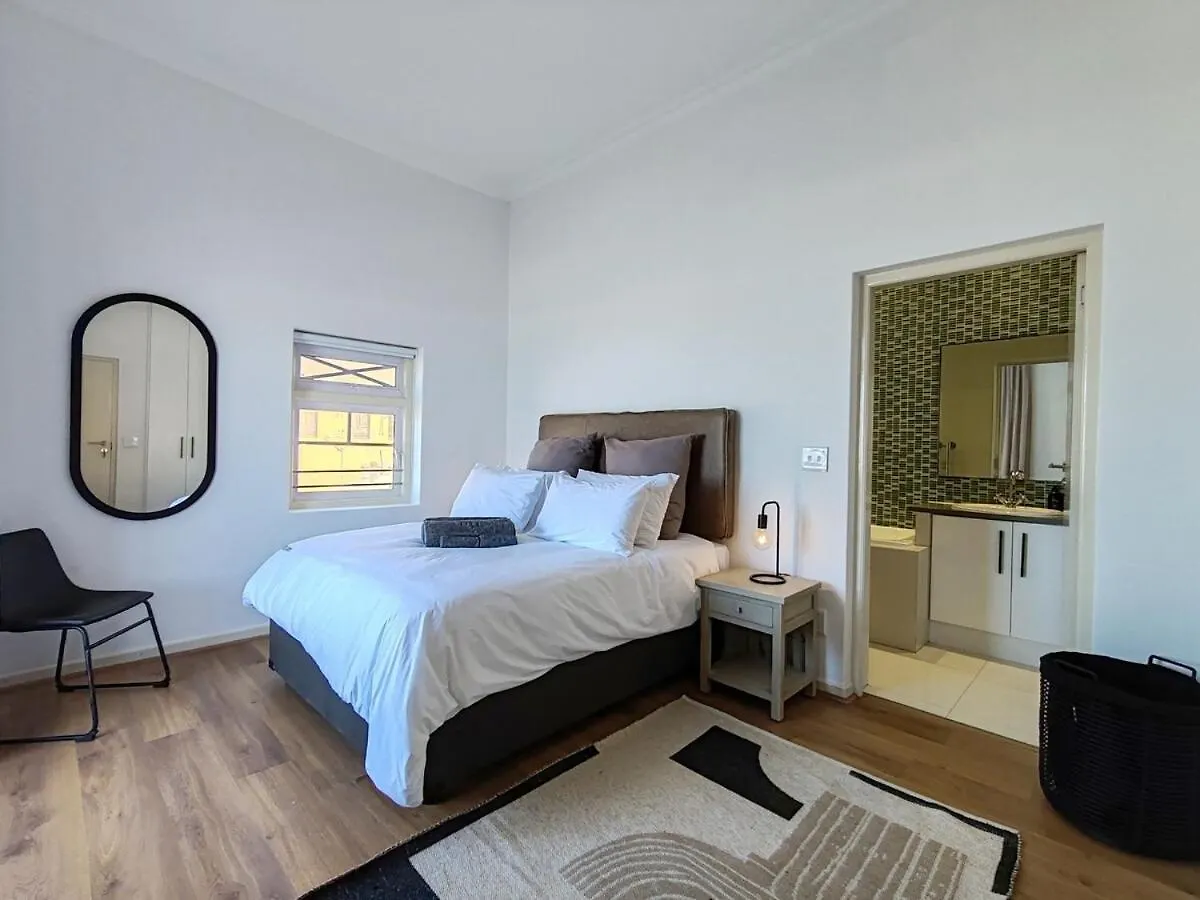 Surfers Corner Luxury Penthouse Apartment Muizenberg 0*,  South Africa