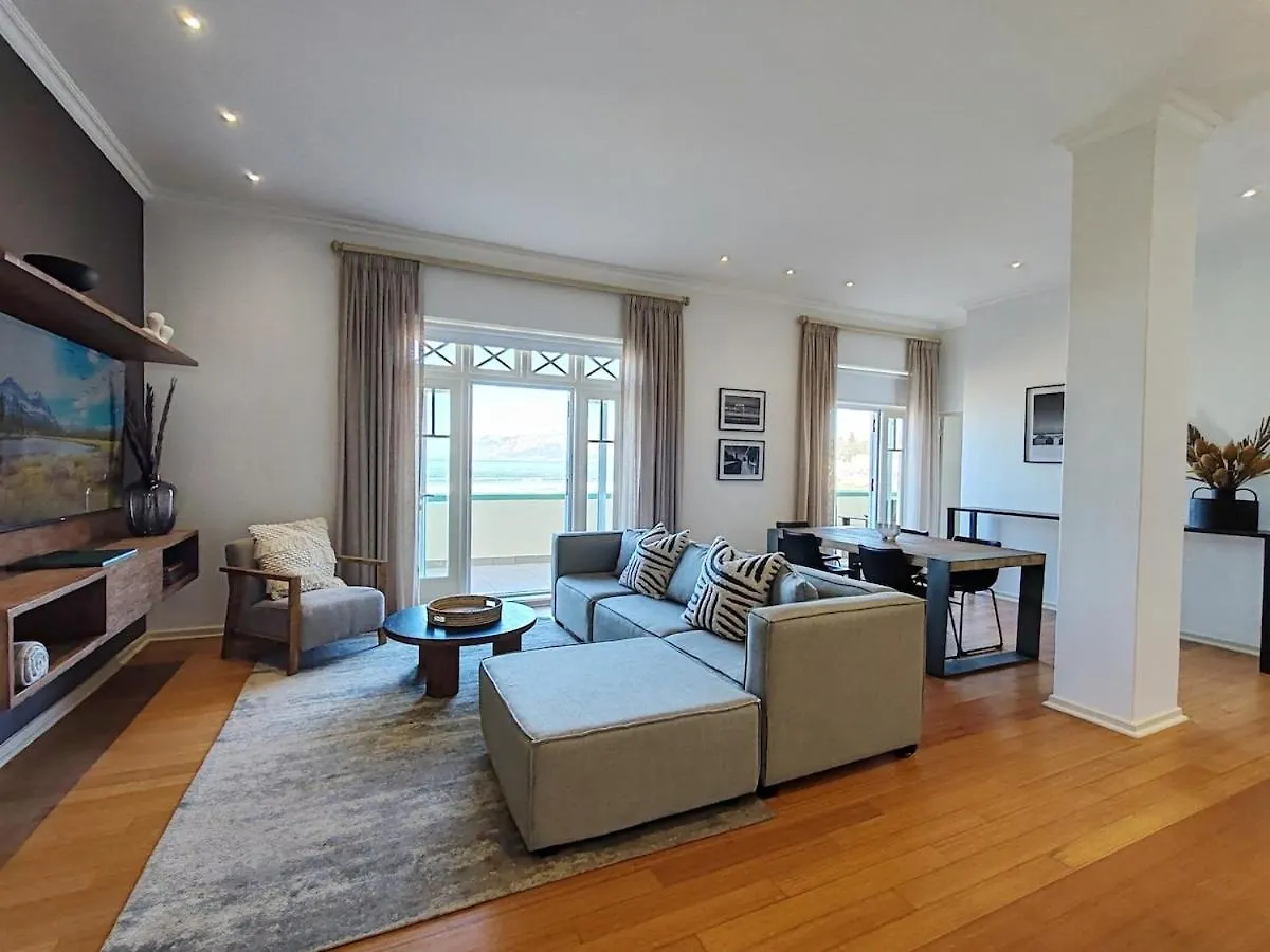 Surfers Corner Luxury Penthouse Apartment Muizenberg