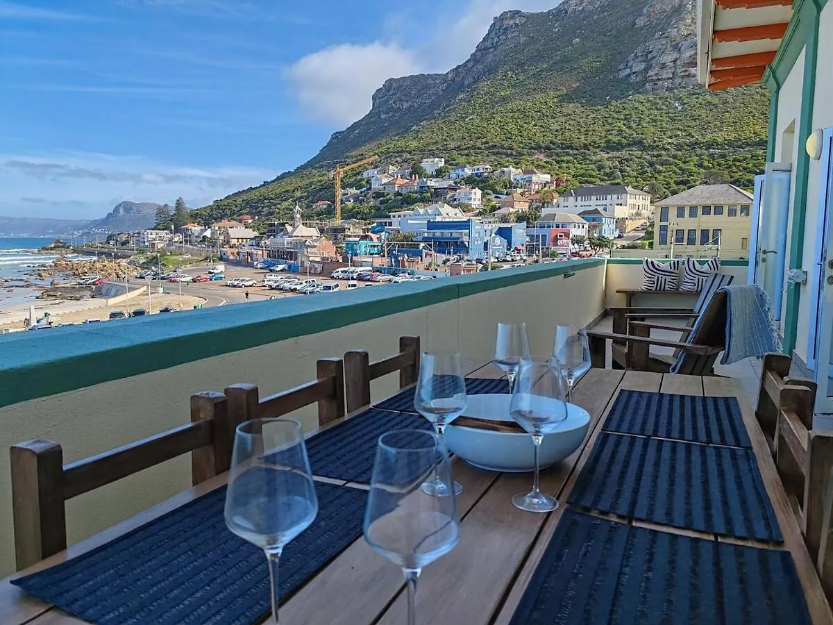 Surfers Corner Luxury Penthouse Apartment Muizenberg